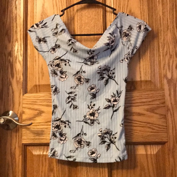 Rue21 blue floral off-shoulder tee - Picture 2 of 3